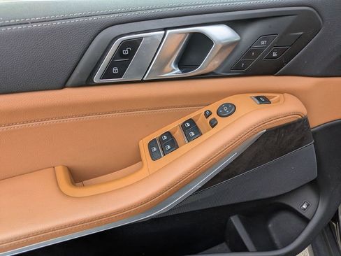 Used 2022 BMW X5 xDrive45e w/ Climate Comfort Package image 10