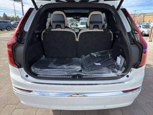 New 2026 Volvo XC90 B6 Plus w/ Protection Package Premier image 8