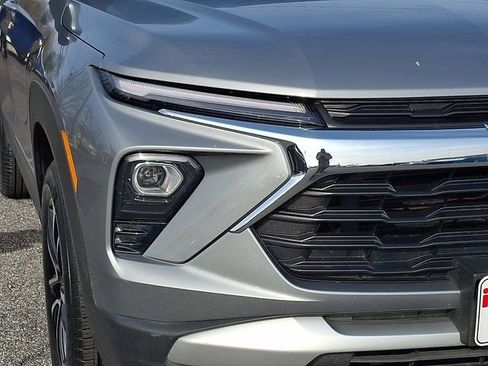 Used 2025 Chevrolet TrailBlazer LT image 9