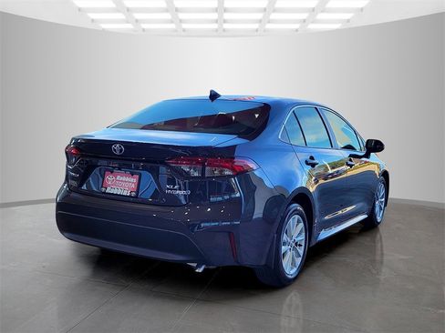 Used 2024 Toyota Corolla SE image 5