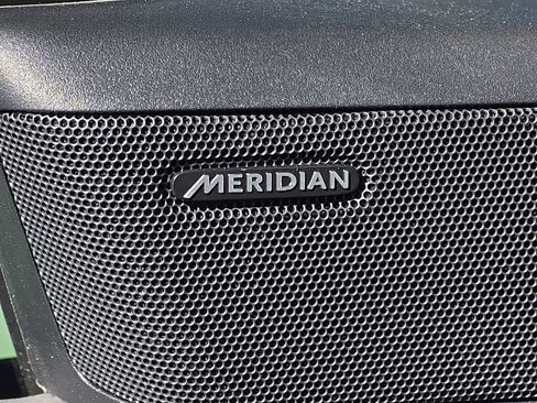 Certified 2023 Land Rover Range Rover SE image 12