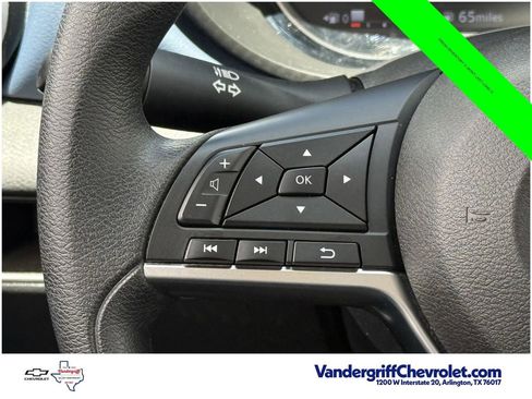 Used 2025 Nissan Versa SV FWD image 12