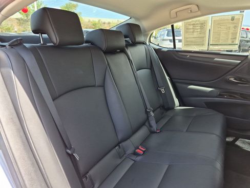 Used 2023 Lexus ES 250 w/ Premium Package AWD/4WD image 29