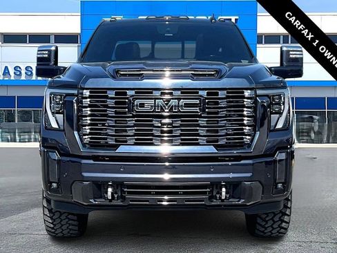 Used 2024 GMC Sierra 2500 Denali Ultimate image 2