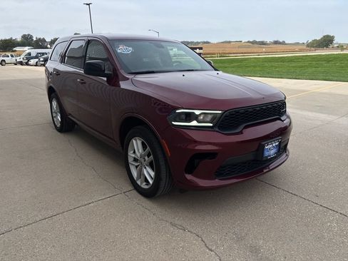 Used 2024 Dodge Durango GT AWD/4WD image 3