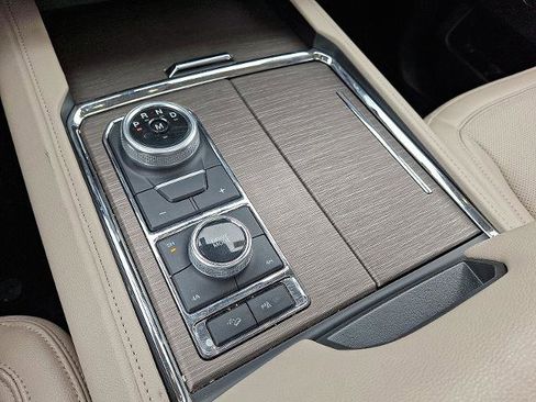 Certified 2024 Ford Expedition Limited image 15