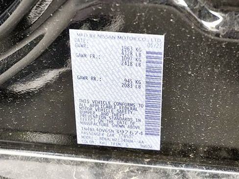 Used 2025 Nissan Altima 2.5 SV FWD image 31