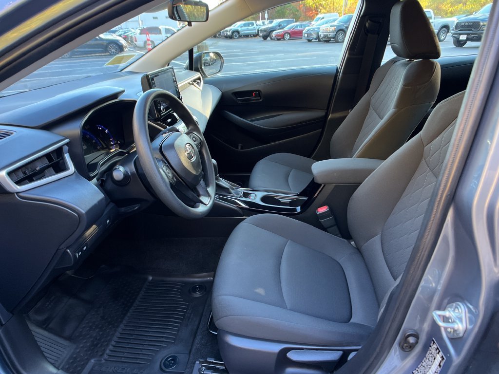 Used 2022 Toyota Corolla LE FWD image 9