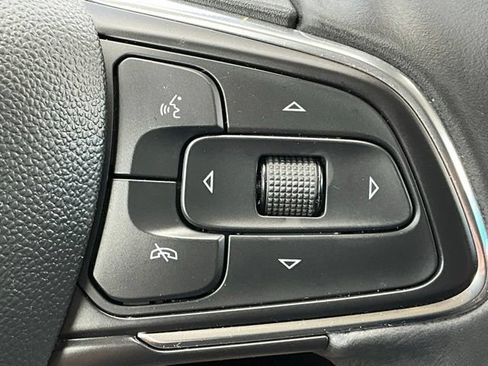 Used 2022 Buick Envision Preferred FWD image 17