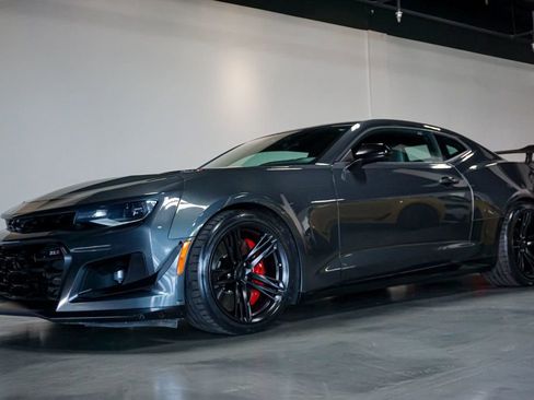 Used 2018 Chevrolet Camaro ZL1 image 3