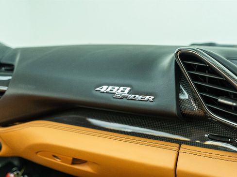 Used 2018 Ferrari 488 Spider image 54