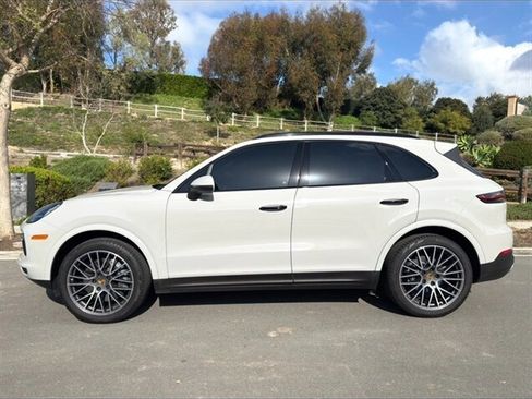 Used 2021 Porsche Cayenne image 4