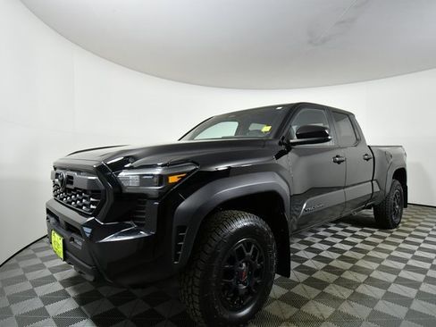 Used 2024 Toyota Tacoma TRD Off-Road image 6