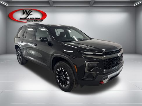 New 2026 Chevrolet Traverse Z71 w/ Enhanced Driving Package AWD/4WD image 3