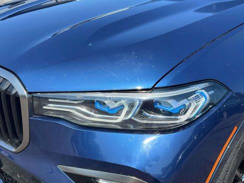 Used 2020 BMW X7 M50i w/ Dynamic Handling Package AWD/4WD image 12
