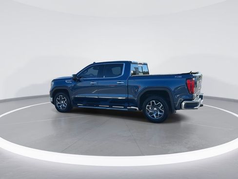 Used 2022 GMC Sierra 1500 SLT w/ SLT Premium Plus Package AWD/4WD image 6