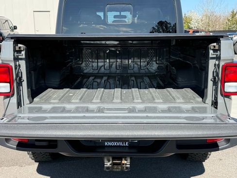 Used 2021 Jeep Gladiator Sport image 34