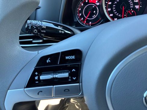 Used 2023 Hyundai Elantra SEL image 25