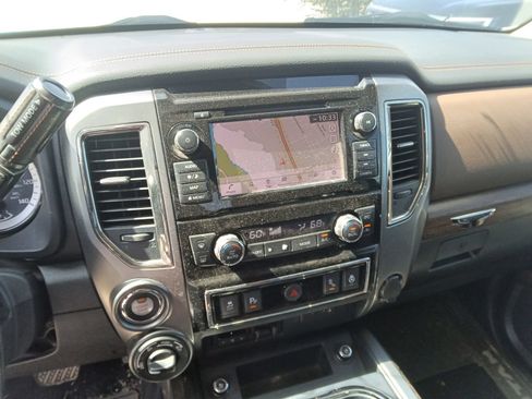 Used 2019 Nissan Titan Platinum Reserve w/ Platinum Utility Package AWD/4WD image 14
