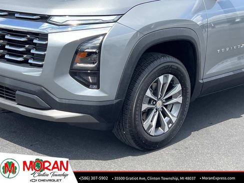 Used 2026 Chevrolet Equinox LT FWD image 9