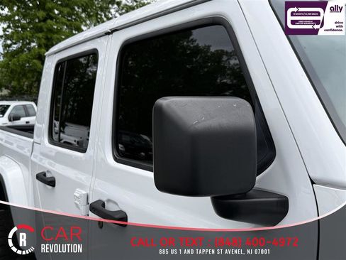 Used 2022 Jeep Gladiator Overland w/ Cold Weather Group AWD/4WD image 40