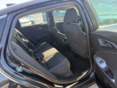 Used 2023 Chevrolet Malibu LT FWD image 13