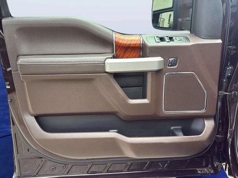 Used 2018 Ford F150 King Ranch w/ Equipment Group 601A Luxury AWD/4WD image 15