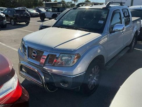 Used 2012 Nissan Frontier SL image 1