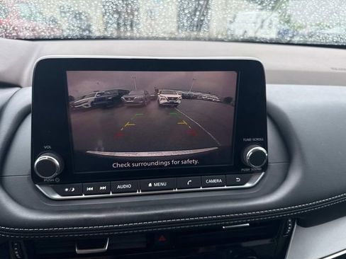 Used 2022 Nissan Rogue SV image 25