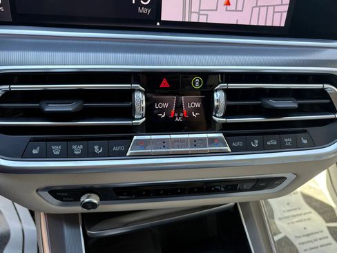 Used 2019 BMW X5 xDrive50i w/ M Sport Package AWD/4WD image 40