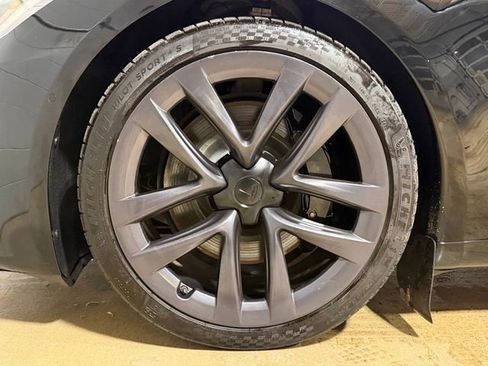 Used 2021 Tesla Model S Plaid image 46