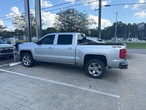 Used 2018 Chevrolet Silverado 1500 LTZ w/ Sport Package AWD/4WD image 4
