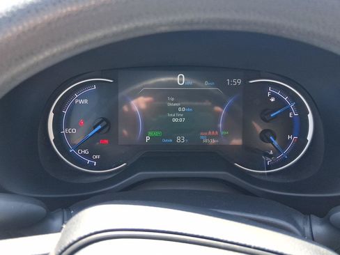 Used 2025 Toyota RAV4 XLE AWD/4WD image 17