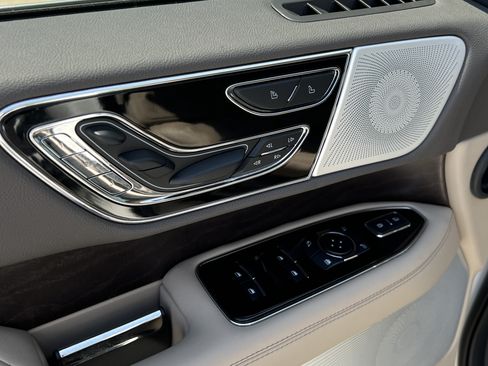 Certified 2023 Lincoln Navigator Reserve RWD image 15