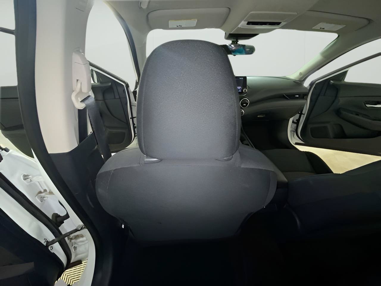 Used 2024 Nissan Sentra SV FWD image 40