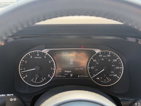 Used 2025 Nissan Pathfinder SV AWD/4WD image 18