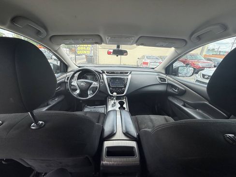 Used 2017 Nissan Murano SV FWD image 17
