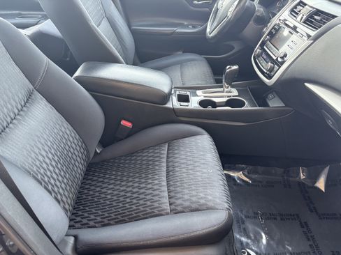 Used 2018 Nissan Altima 2.5 S FWD image 29