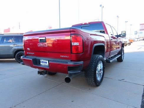 Used 2018 GMC Sierra 2500 Denali w/ Duramax Plus Package image 8