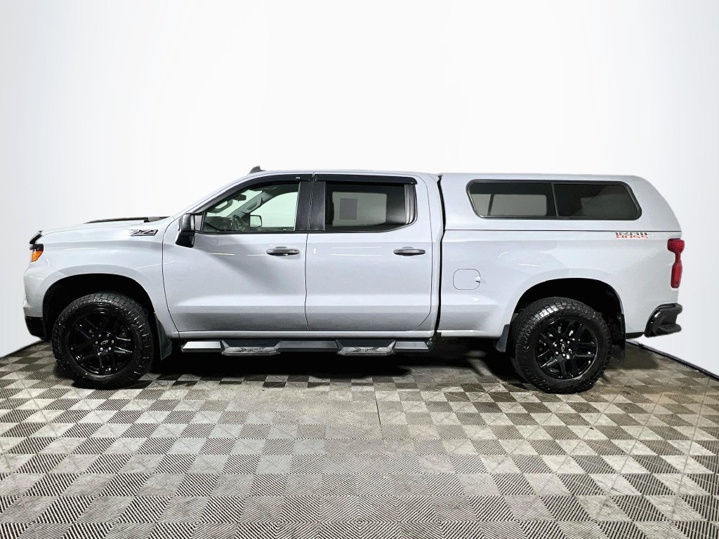 Used 2025 Chevrolet Silverado 1500 Custom Trail Boss w/ LPO, Dark Essentials Package AWD/4WD image 4