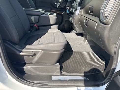 Used 2023 GMC Sierra 2500 SLE image 42