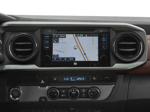 Used 2016 Toyota Tacoma Limited w/ Towing Package AWD/4WD image 12