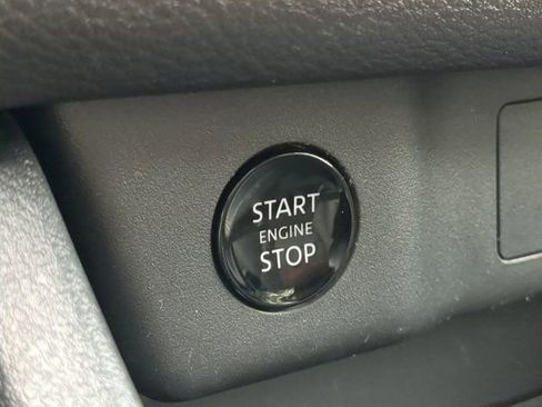 Used 2025 Nissan Rogue SV AWD/4WD image 26