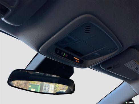 Used 2024 Chevrolet Malibu LT image 22