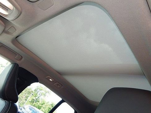 New 2026 Volvo XC40 B5 Plus w/ Protection Package Premier image 17