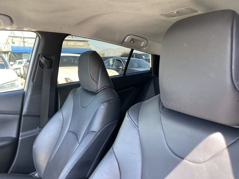 Used 2022 Toyota Prius Limited FWD image 15