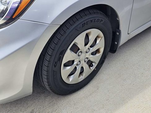 Used 2017 Hyundai Accent SE FWD image 7