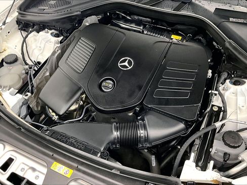 Certified 2023 Mercedes-Benz GLC 300 image 30