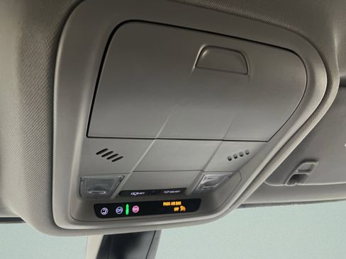 Used 2023 GMC Acadia SLE w/ Driver Convenience Package image 27