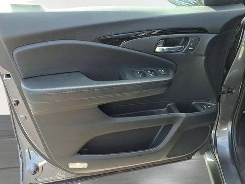 Used 2021 Honda Pilot Elite image 23